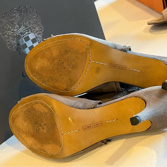 Vince Camuto Heels / Sandals - Picture 5 of 8